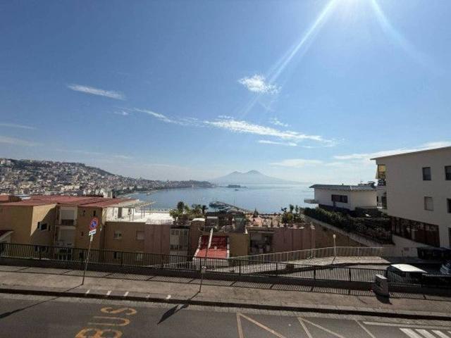 Appartamento in affitto a Napoli