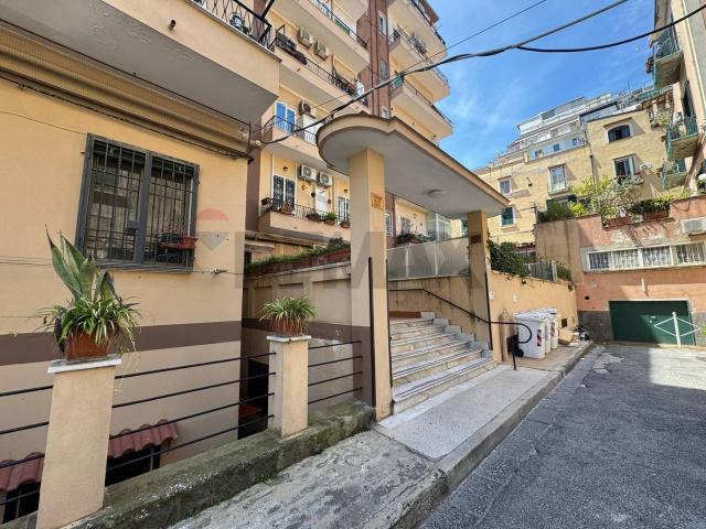 Appartamento in affitto a Napoli