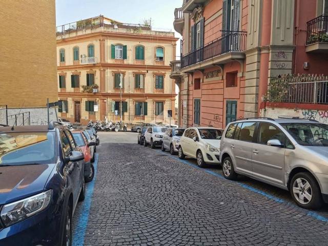 Appartamento in affitto a Napoli