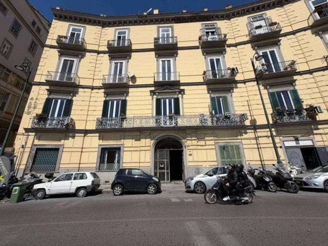 Appartamento in affitto a Napoli