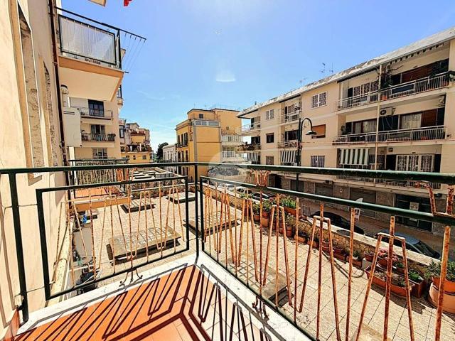 Appartamento in affitto a Napoli