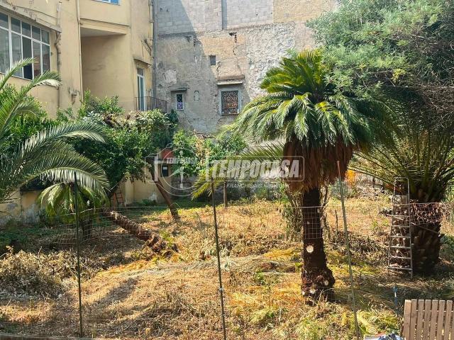Appartamento in affitto a Napoli