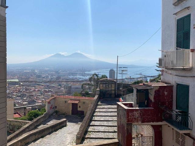Appartamento in affitto a Napoli