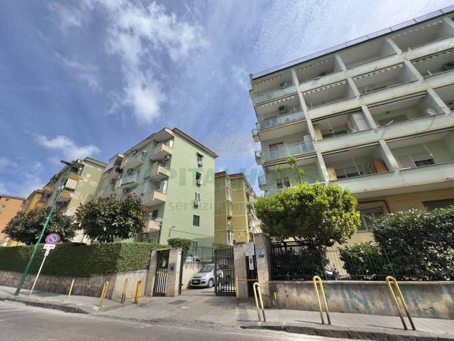 Appartamento in affitto a Napoli
