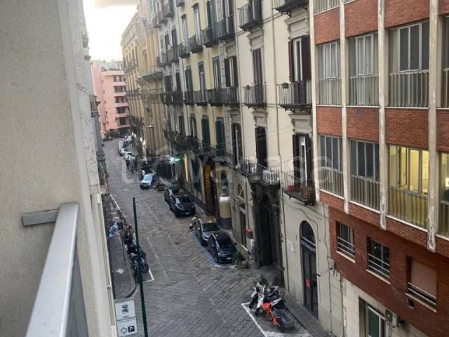 Appartamento in affitto a Napoli via Chiatamone, arredato, ascensore, riscaldamento centralizzato TrovaCasa