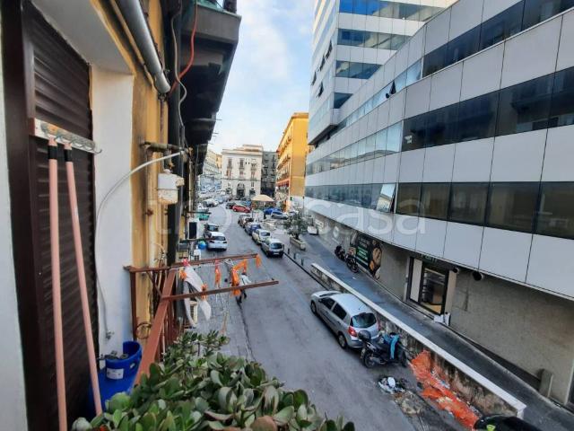 Appartamento in affitto a Napoli via Amerigo Vespucci, arredato, buono stato, balcone TrovaCasa