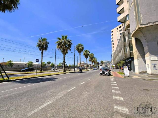 Appartamento in affitto a Napoli via Amerigo Vespucci, parzialmente arredato, ascensore, centrale TrovaCasa