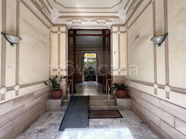 Appartamento in affitto a Napoli via andrea d'isernia 11, box, parzialmente arredato, ascensore TrovaCasa