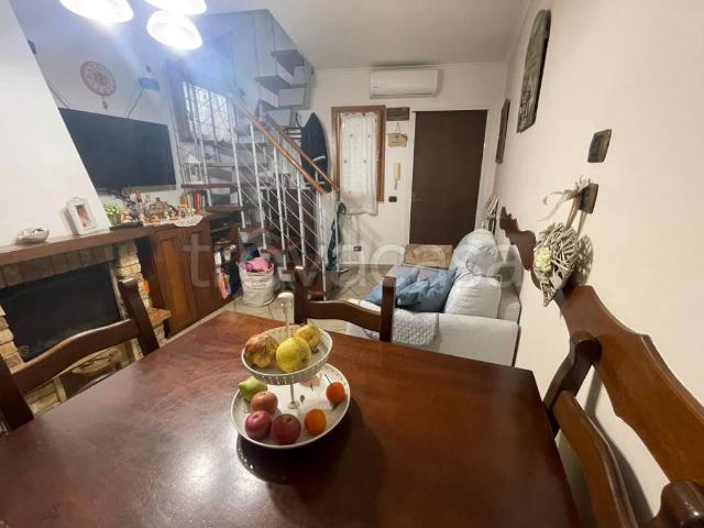 Appartamento in affitto a Napoli via Gabriele Jannelli, ingresso indipendente TrovaCasa