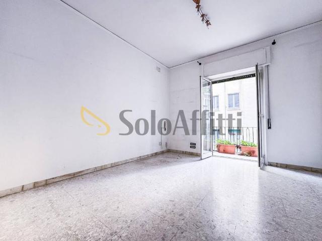 Appartamento in affitto a Napoli via Gian Lorenzo Bernini, non arredato/vuoto, da ristrutturare, zona residenziale TrovaCasa