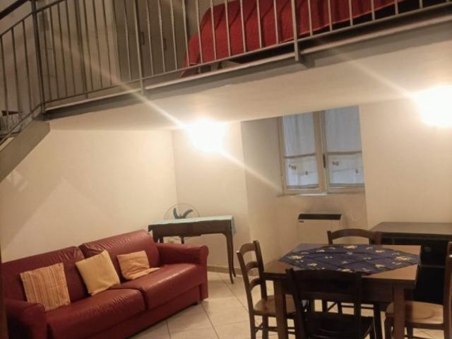 Appartamento in affitto a Napoli via Duomo, arredato, nuova costruzione, riscaldamento autonomo TrovaCasa
