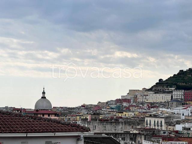 Appartamento in affitto a Napoli via Enrico Pessina, arredato, ascensore, centrale TrovaCasa
