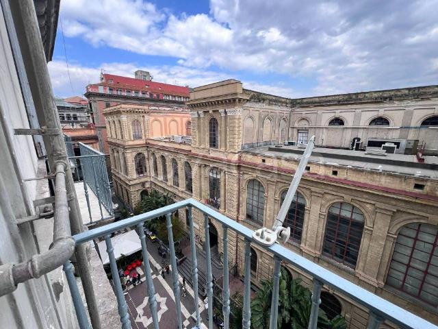 Appartamento in affitto a Napoli via Enrico Pessina, arredato, ascensore, vista aperta TrovaCasa