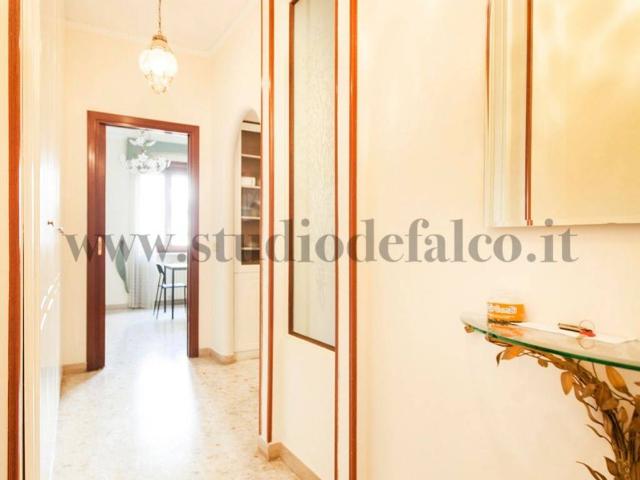 Appartamento in affitto a Napoli via Francesco Solimena, arredato, ascensore, balcone TrovaCasa