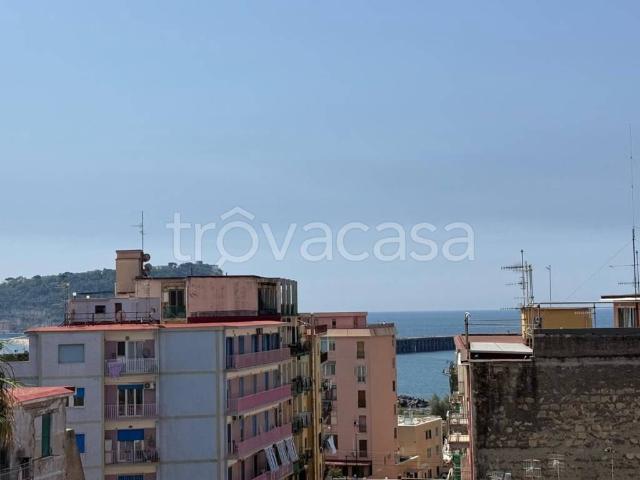 Appartamento in affitto a Napoli via Lucio Silla, arredato, vista mare, centrale TrovaCasa