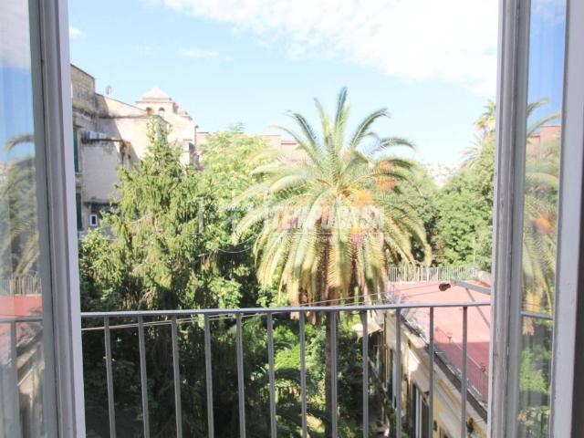 Appartamento in affitto a Napoli via Monte di Dio, non arredato/vuoto, giardino, ascensore TrovaCasa