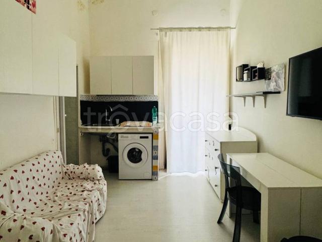 Appartamento in affitto a Napoli via Monte di Dio, riscaldamento autonomo, parzialmente arredato, ascensore TrovaCasa