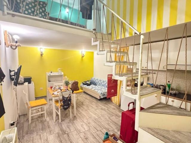 Appartamento in affitto a Napoli via Nardones, arredato, immobile di prestigio, centrale TrovaCasa