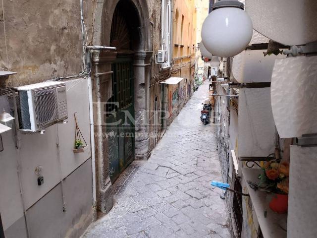 Appartamento in affitto a Napoli via Nilo, arredato, cucina abitabile, studio TrovaCasa