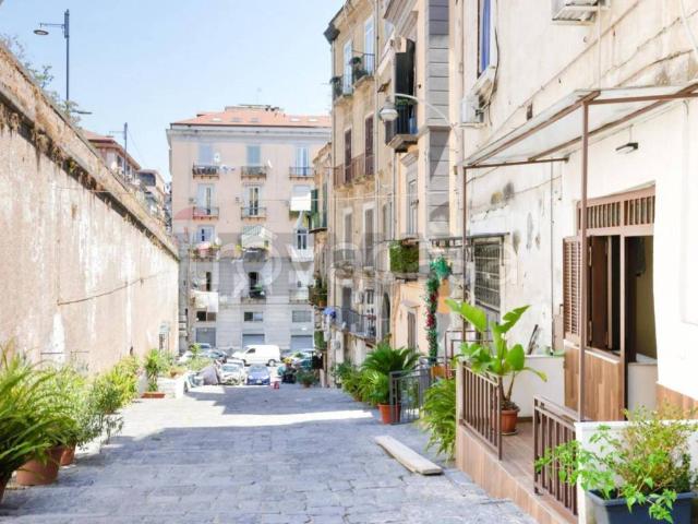 Appartamento in affitto a Napoli via San Severino, 27, arredato, ristrutturato, centrale TrovaCasa