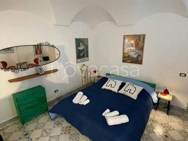 Appartamento in affitto a Napoli via Santa Chiara, arredato, aria condizionata TrovaCasa