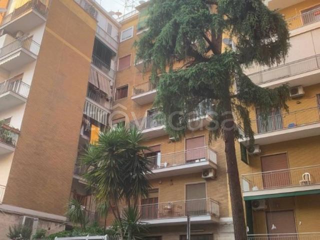 Appartamento in affitto a Napoli via Scipione Rovito, 16, non arredato/vuoto, ascensore, buono stato TrovaCasa