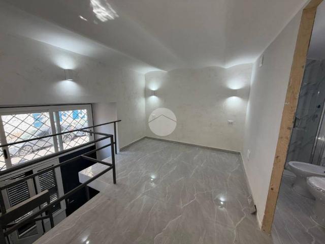 Appartamento in affitto a Napoli via Stefano delle Chiaie, 2, non arredato/vuoto, ristrutturato, centrale TrovaCasa
