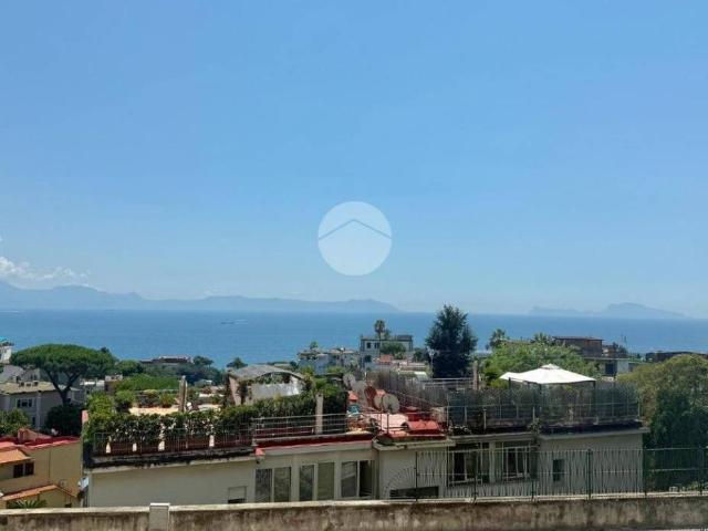 Appartamento in affitto a Napoli via Posillipo, 77, parzialmente arredato, ascensore, contesto signorile TrovaCasa