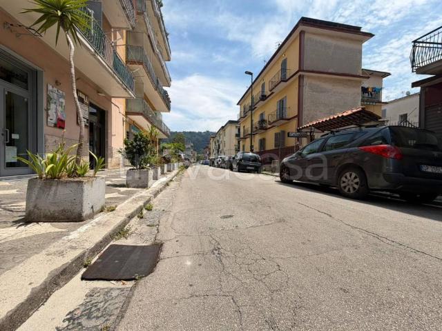Appartamento in affitto a Napoli via Parroco Giustino Russolillo, 20, non arredato/vuoto, doppia esposizione, luminoso TrovaCasa