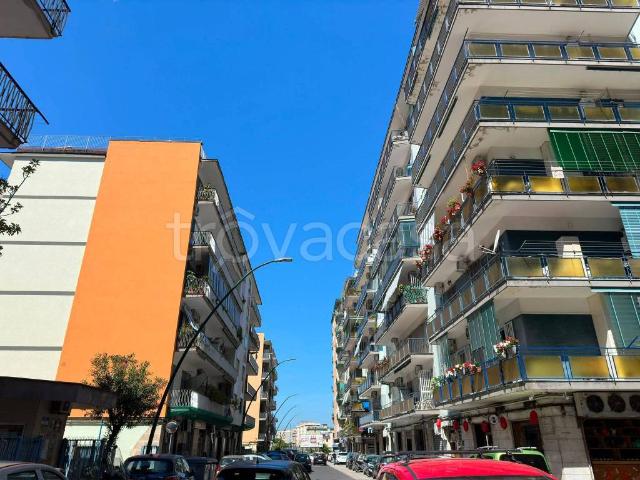 Appartamento in affitto a Napoli via Raffaele Caravaglios, non arredato/vuoto, posto auto, ascensore TrovaCasa