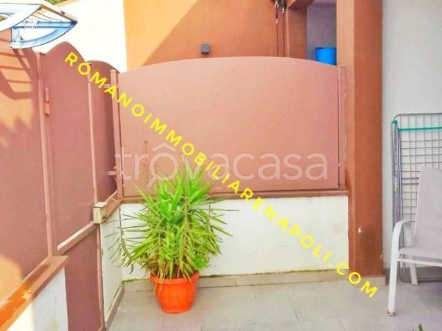 Appartamento in affitto a Napoli via Raffaele Ruggiero, terrazzo, parzialmente arredato, ristrutturato TrovaCasa