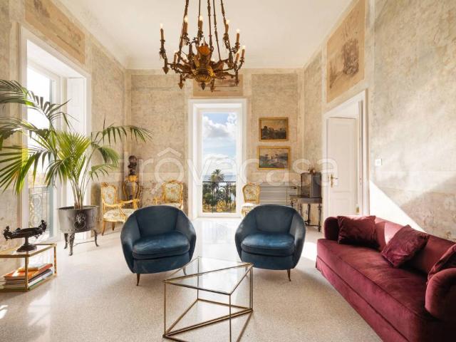 Appartamento in affitto a Napoli via Riviera di Chiaia, arredato, terrazzo, vista panoramica TrovaCasa