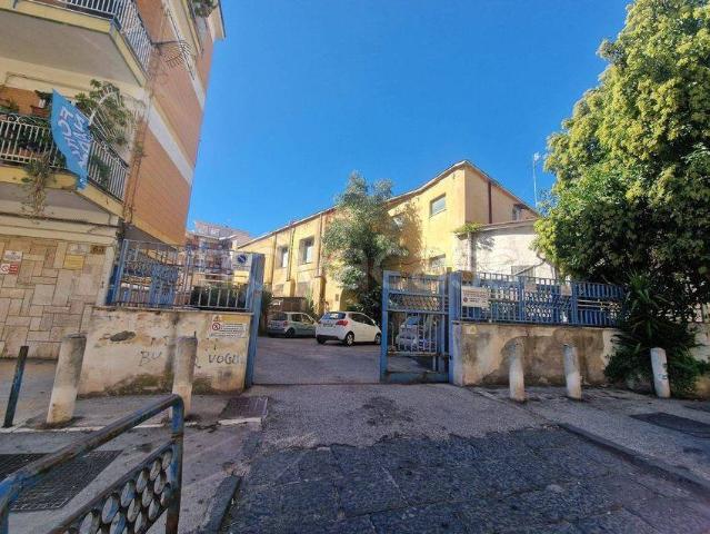 Appartamento in affitto a Napoli via Risorgimento, 63, posto auto, immobile di prestigio, parzialmente arredato TrovaCasa