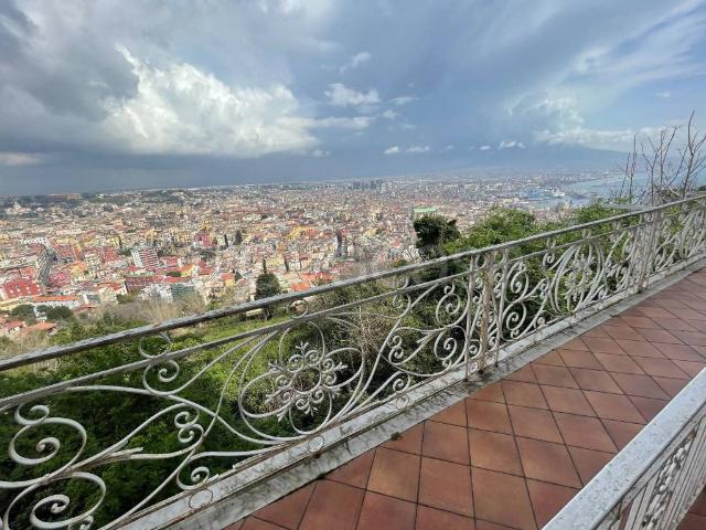 Appartamento in affitto a Napoli via Tito Angelini, arredato, terrazzo, riscaldamento autonomo TrovaCasa