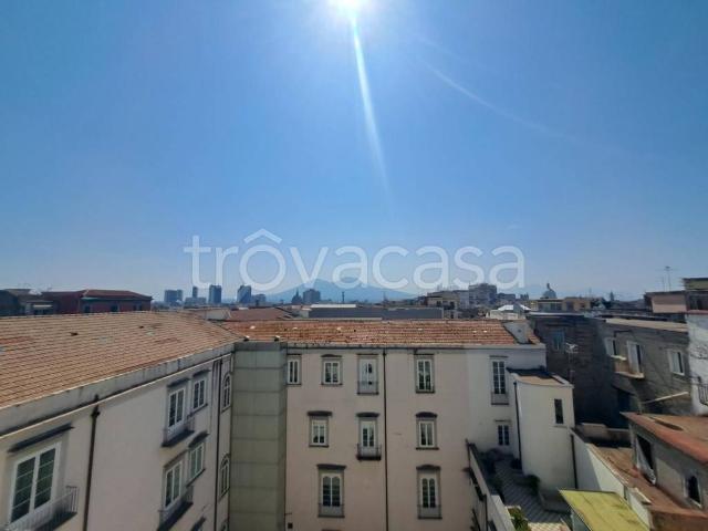 Appartamento in affitto a Napoli gradini Santi Apostoli, 16, non arredato/vuoto, terrazzo, ascensore TrovaCasa