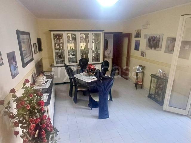Appartamento in affitto a Napoli largo Beato Gaetano Errico, non arredato/vuoto, box, doppia esposizione TrovaCasa