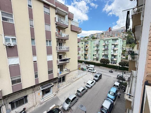 Appartamento in affitto a Napoli NA