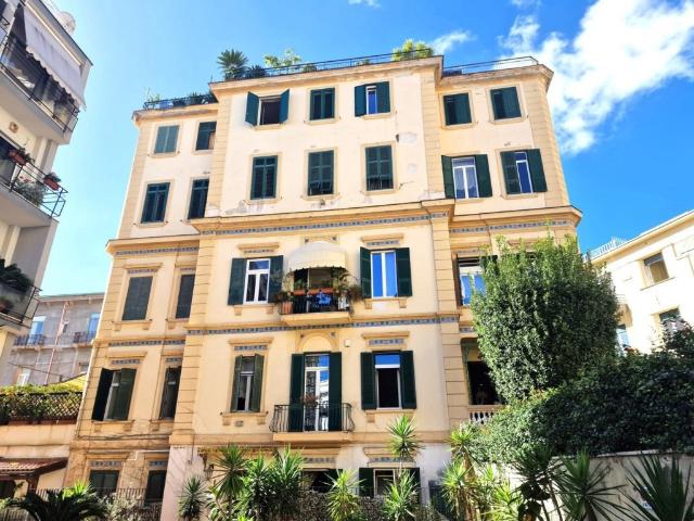 Appartamento in affitto a Napoli napoli Torquato Tasso,248, non arredato/vuoto, terrazzo, riscaldamento autonomo TrovaCasa