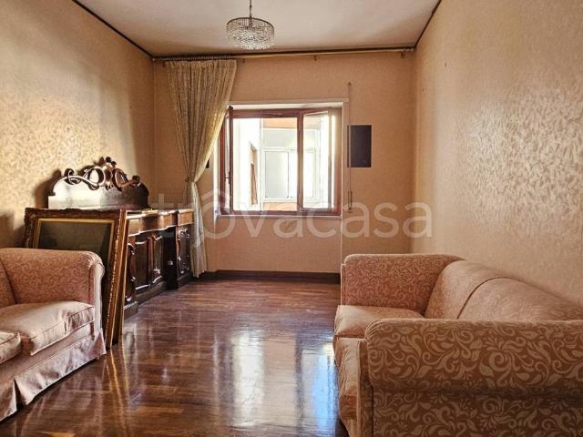 Appartamento in affitto a Napoli, non arredato/vuoto, collinare, balcone TrovaCasa