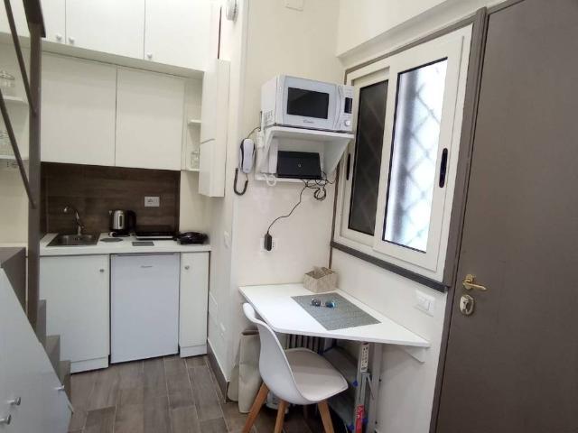 Appartamento in affitto a Napoli piazza Carlo III, arredato, ingresso indipendente, soppalco TrovaCasa