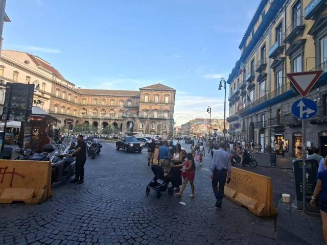 Appartamento in affitto a Napoli piazza del Plebiscito, arredato, ascensore, centrale TrovaCasa