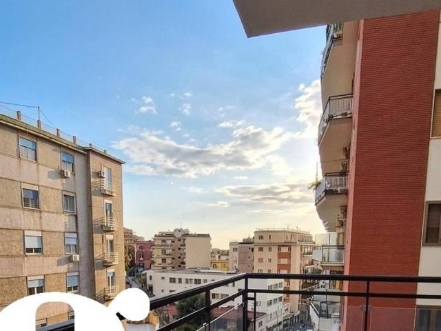 Appartamento in affitto a Napoli piazza Francesco Muzii, arredato, ascensore, ristrutturato TrovaCasa