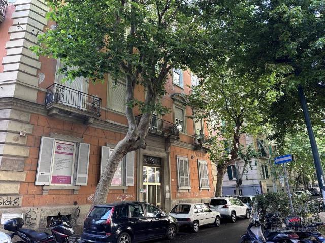 Appartamento in affitto a Napoli piazzetta Aniello Falcone, non arredato/vuoto, posto auto, ascensore TrovaCasa
