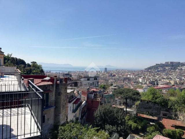 Appartamento in affitto a Napoli salita Capodimonte, 105, non arredato/vuoto, terrazzo, luminoso TrovaCasa