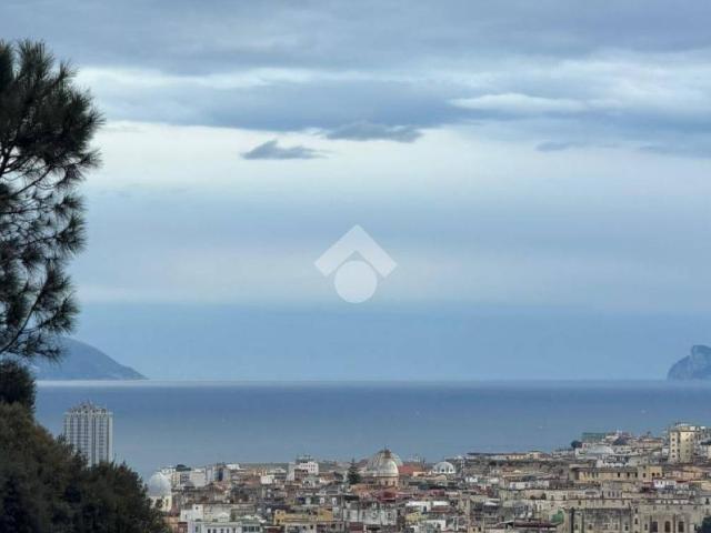 Appartamento in affitto a Napoli salita Capodimonte, 105, non arredato/vuoto, terrazzo, luminoso TrovaCasa