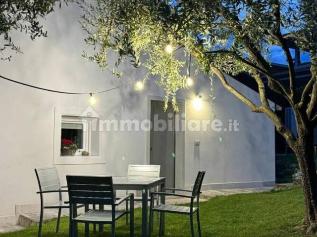 Appartamento in affitto a Negrar di Valpolicella piazza Vittorio Emanuele,29, arredato, giardino privato, ristrutturato TrovaCasa