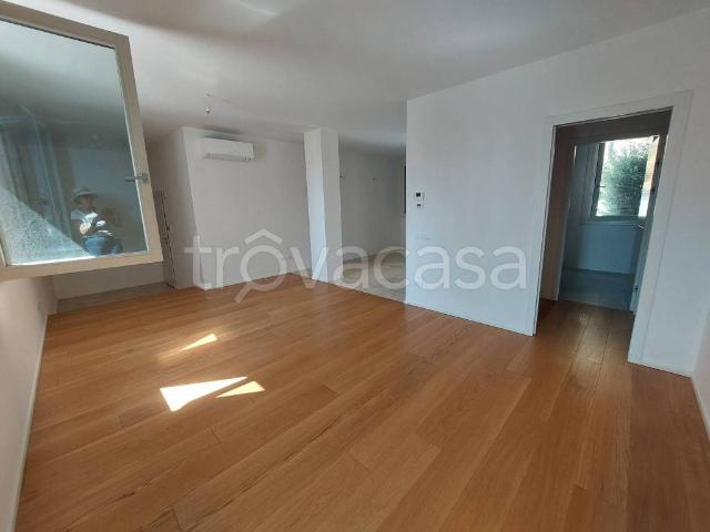 Appartamento in affitto a Nervesa della Battaglia, non arredato/vuoto, posto auto, terrazzo TrovaCasa
