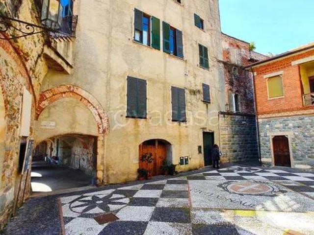 Appartamento in affitto a Noli piazza Dante Alighieri, 1, immobile di prestigio, vista mare, senza ascensore TrovaCasa