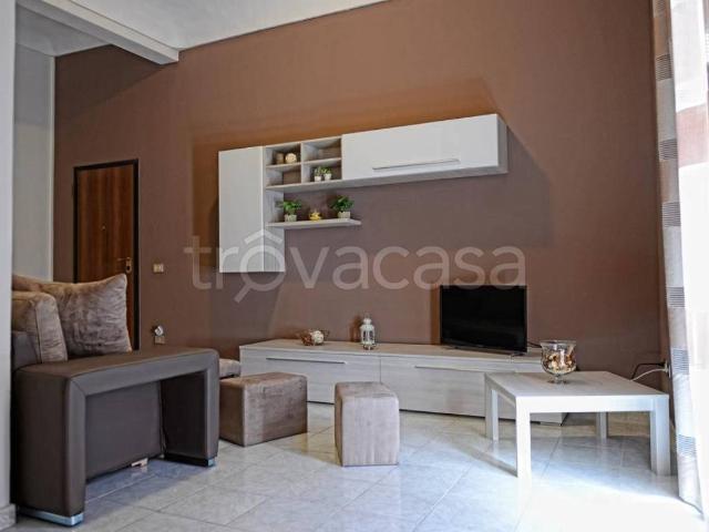 Appartamento in affitto a Noto via Giovanni Aurispa, arredato, ristrutturato, balcone TrovaCasa