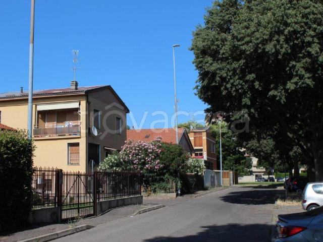 Appartamento in affitto a Nova Milanese via Silvio Pellico